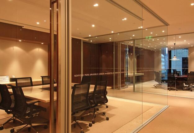 选择办公室装修公司需要考虑哪些方面