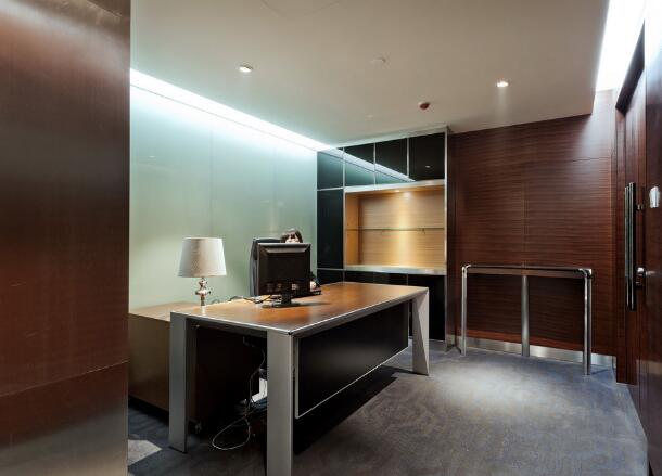 现代化办公室装修应该具备哪些优势？